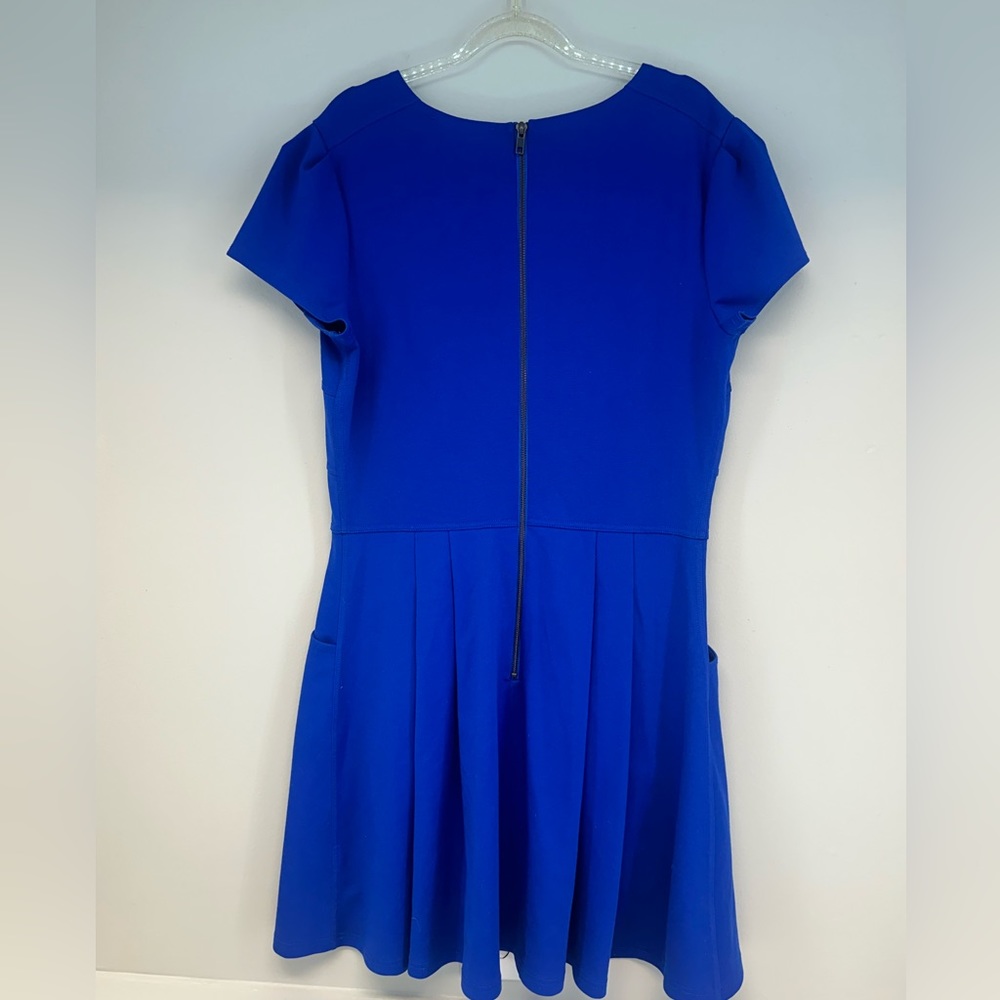 Gianni Bini royal blue skater dress size large with pockets - Picture 6 of 8